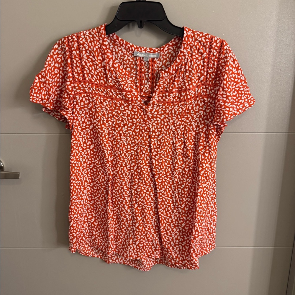 Daniel Rainn Red and White Blouse